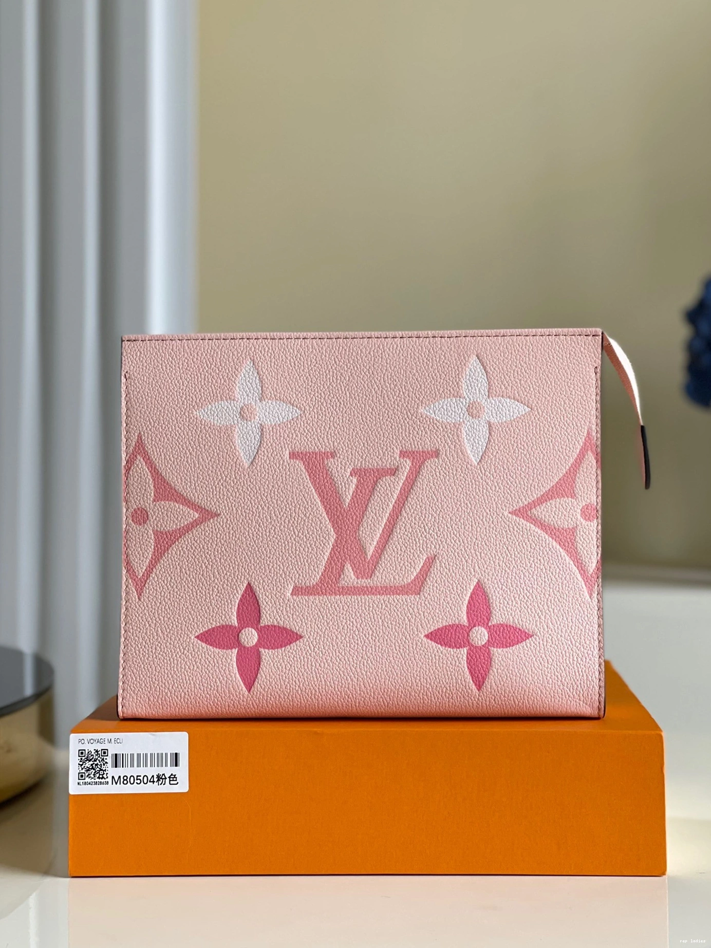 Cheap VUITTON TOILETRY 26 POUCH LOUIS 0822